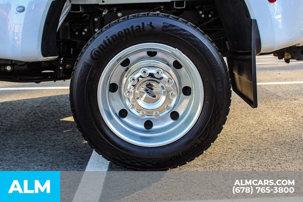 Used 2025 Ford F450 Platinum w/ FX4 Off-Road Package AWD/4WD image 12