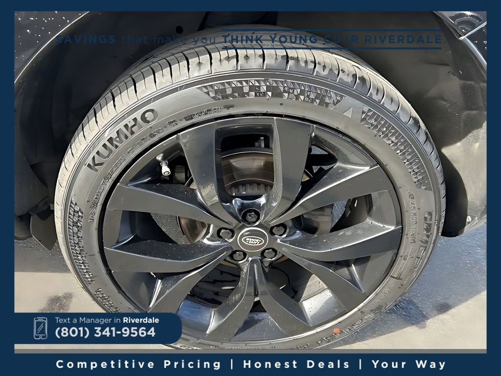 Used 2020 Land Rover Range Rover Evoque SE image 11