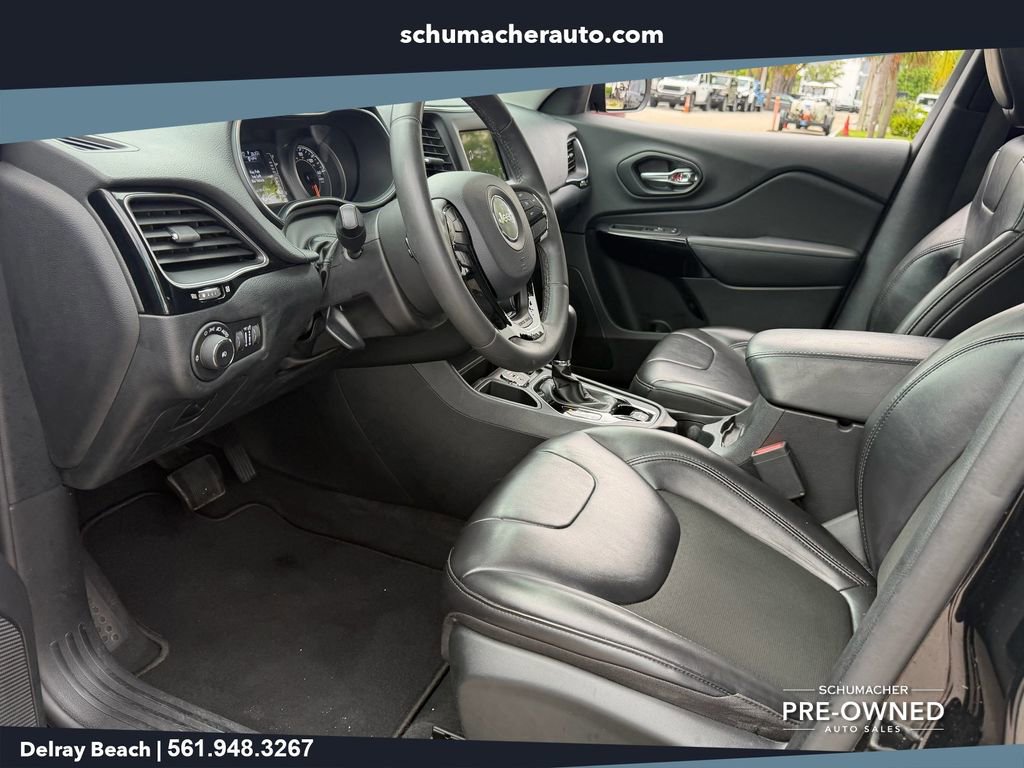 Used 2020 Jeep Cherokee Latitude Plus FWD image 11