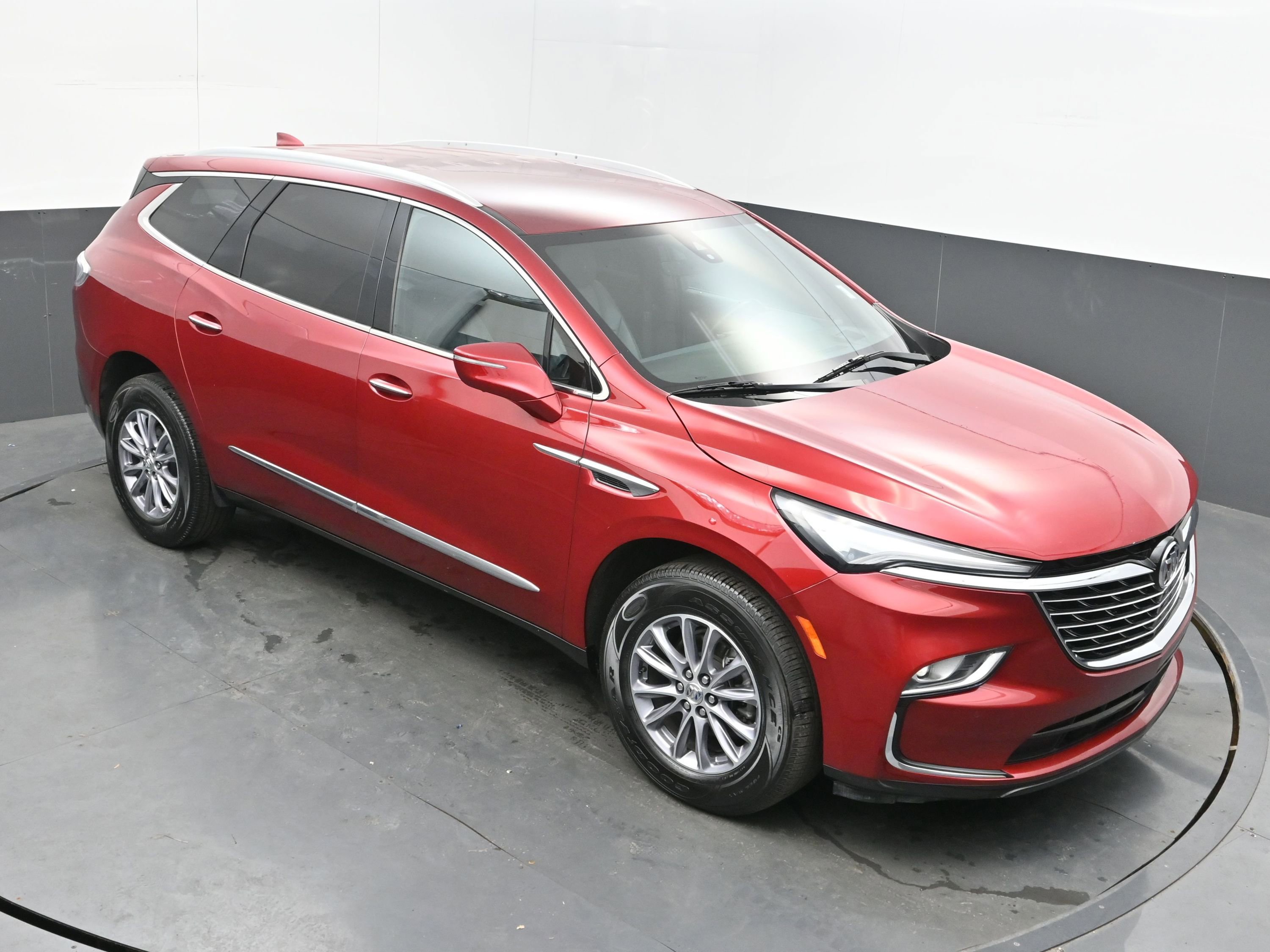 Used 2024 Buick Enclave Premium image 30