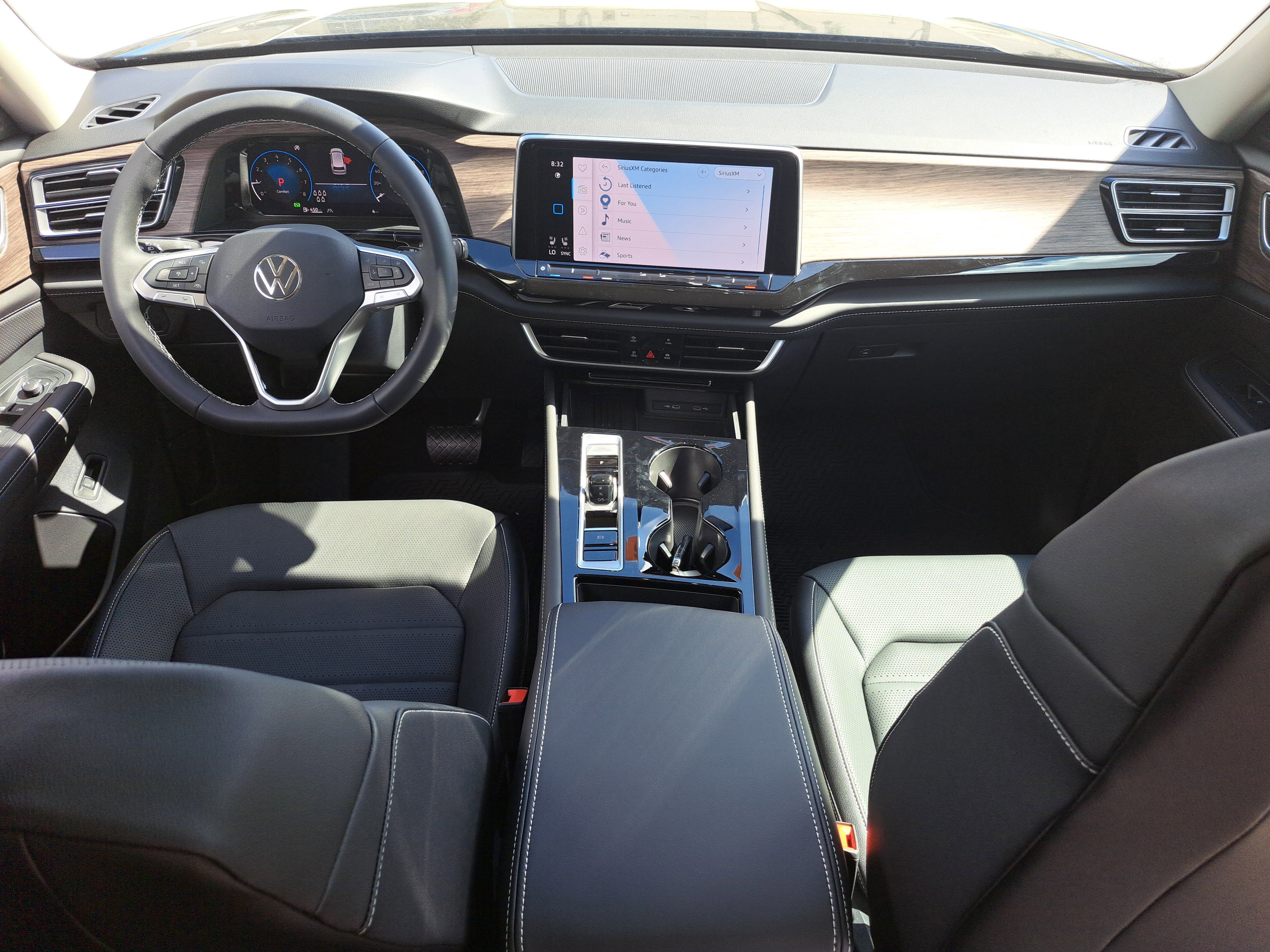 New 2026 Volkswagen Atlas SEL image 2