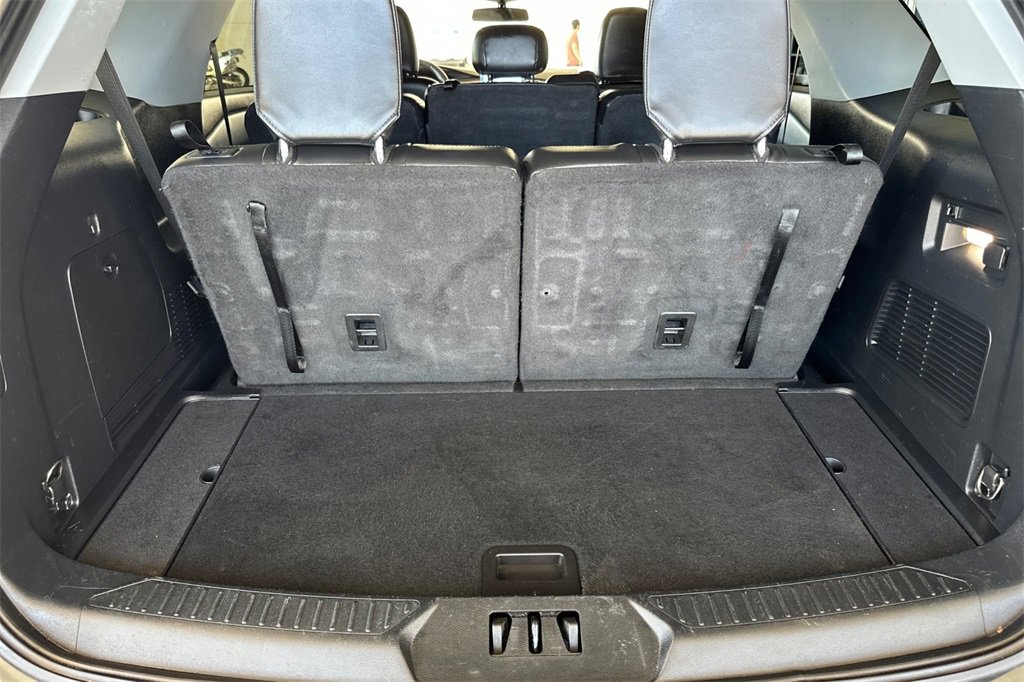 Used 2022 Ford Explorer XLT w/ Equipment Group 202A image 19