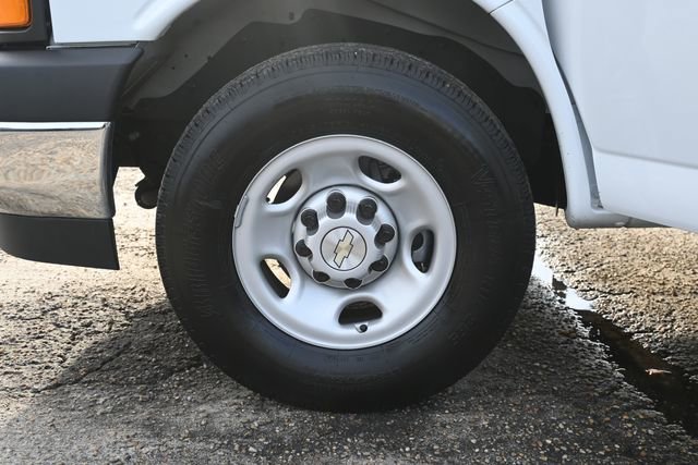 Used 2024 Chevrolet Express 2500 w/ Driver Convenience Package image 27
