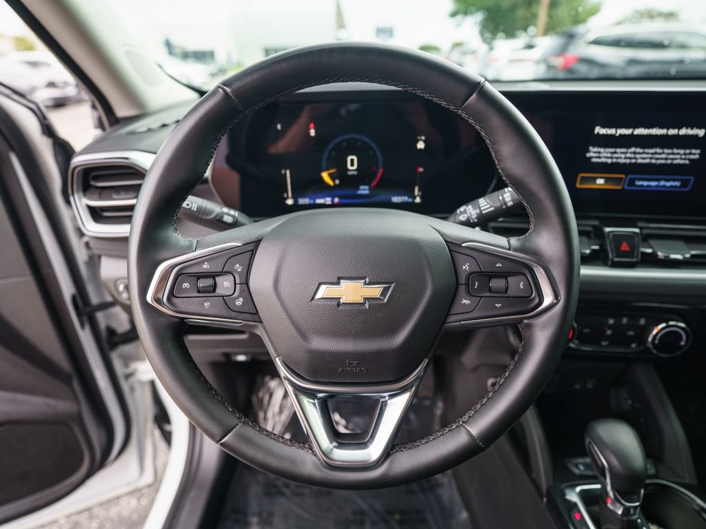 Used 2024 Chevrolet TrailBlazer LT w/ LT Cold Weather Package AWD/4WD image 19