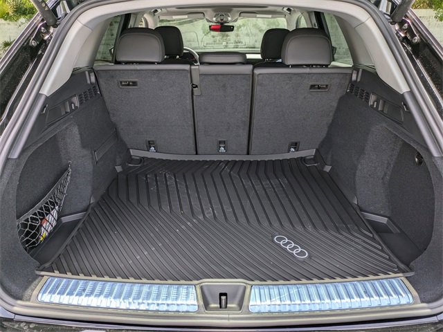 Used 2025 Audi Q5 Premium image 16