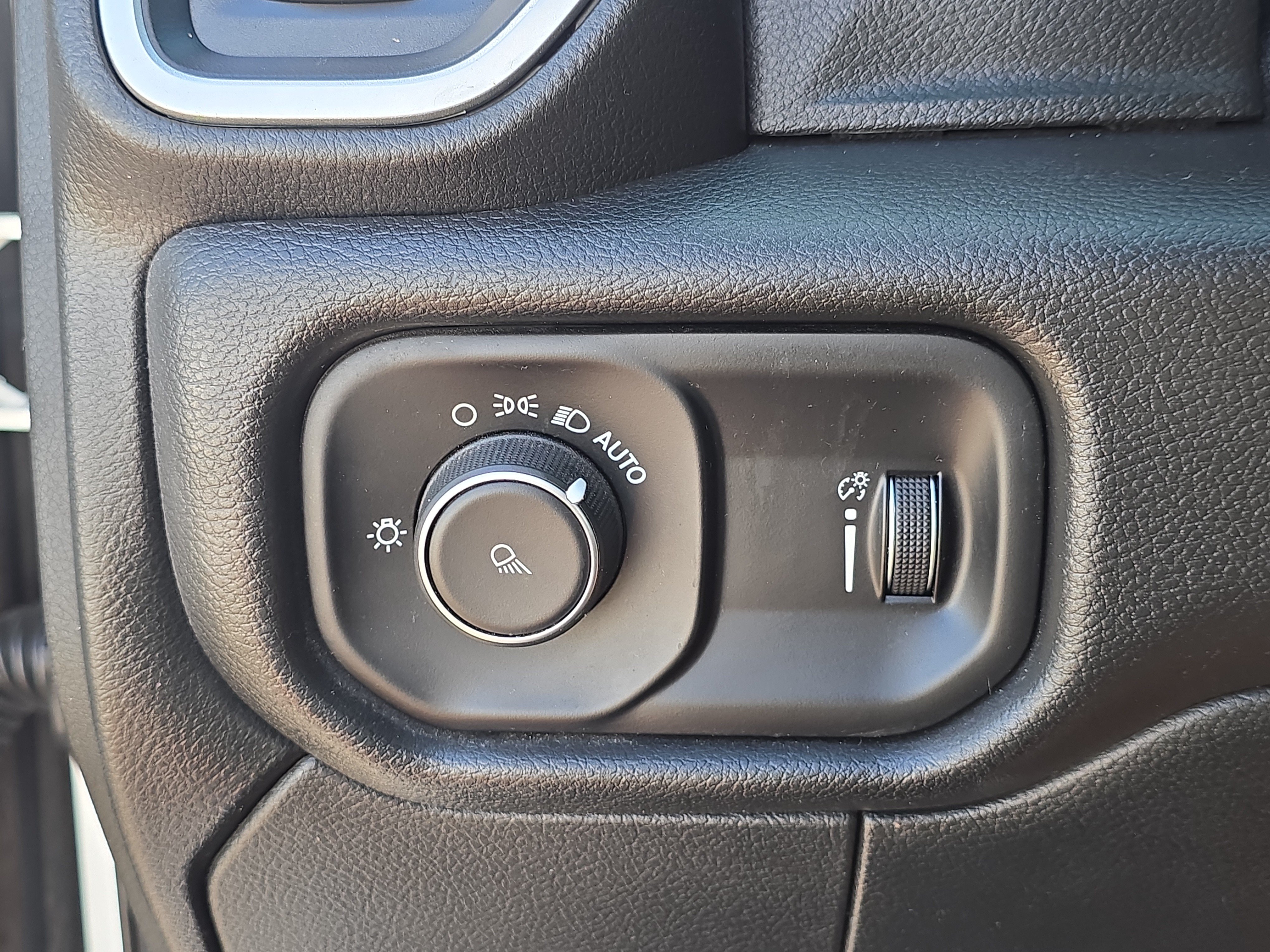 Used 2022 RAM 2500 Big Horn AWD/4WD image 28