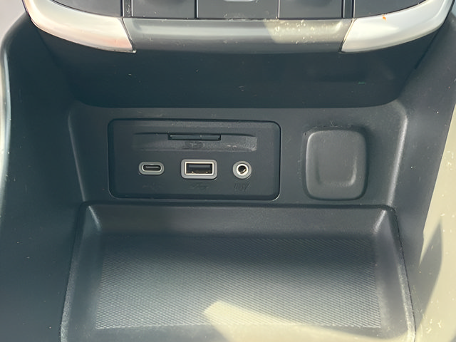 Used 2022 GMC Terrain SLE w/ Driver Convenience Package FWD image 30