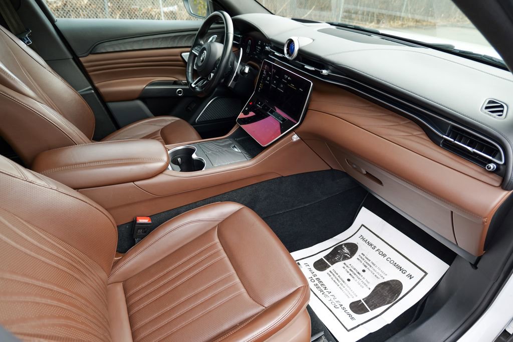 Certified 2023 Maserati Grecale GT image 34