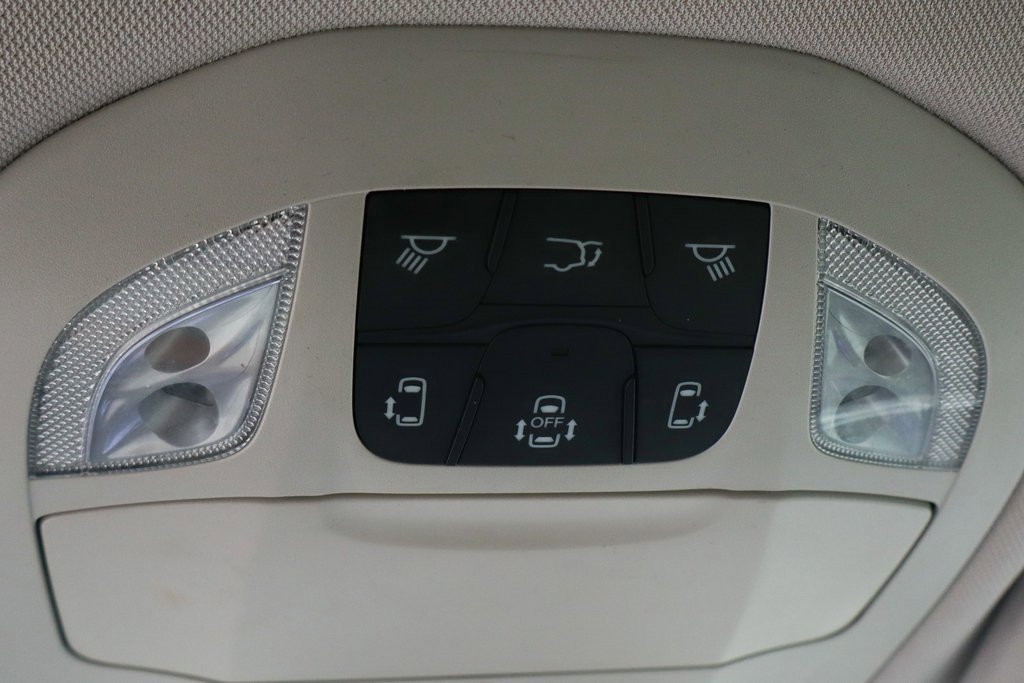 Used 2021 Chrysler Pacifica Touring-L image 28