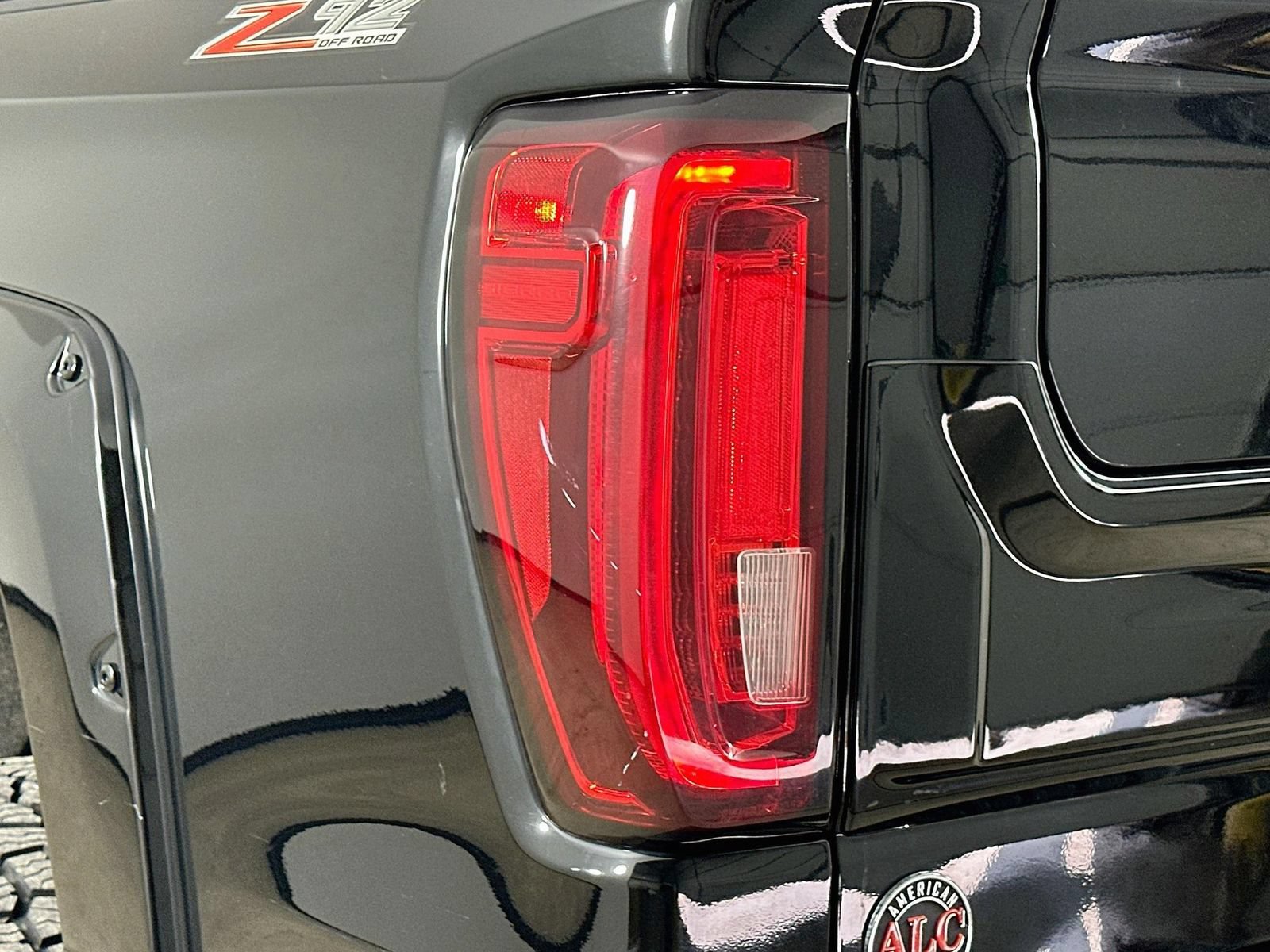 Used 2023 GMC Sierra 1500 AT4 w/ AT4 Premium Package AWD/4WD image 11