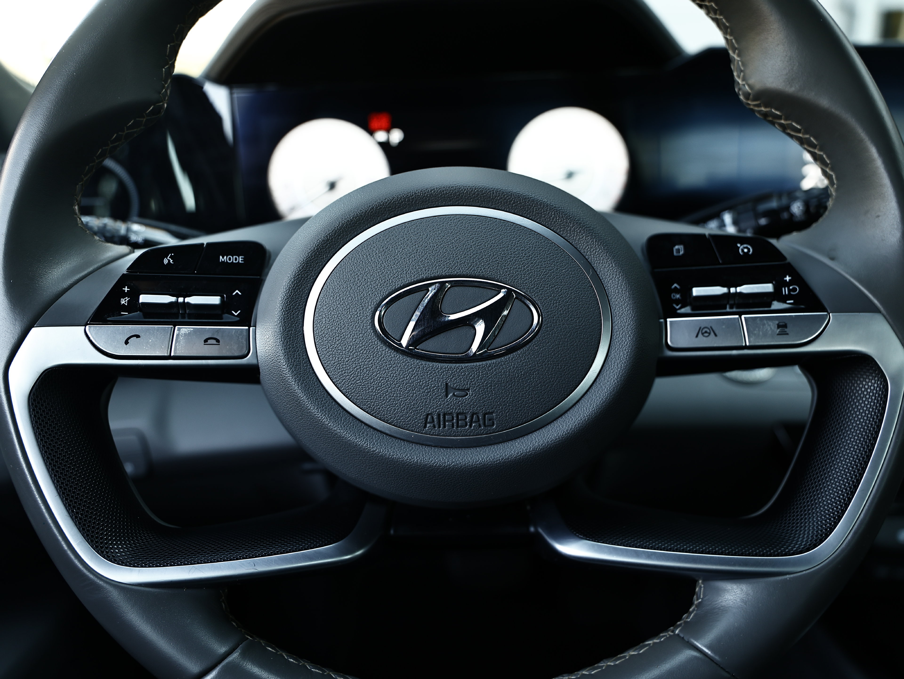 Used 2023 Hyundai Elantra SEL w/ Convenience Package FWD image 30