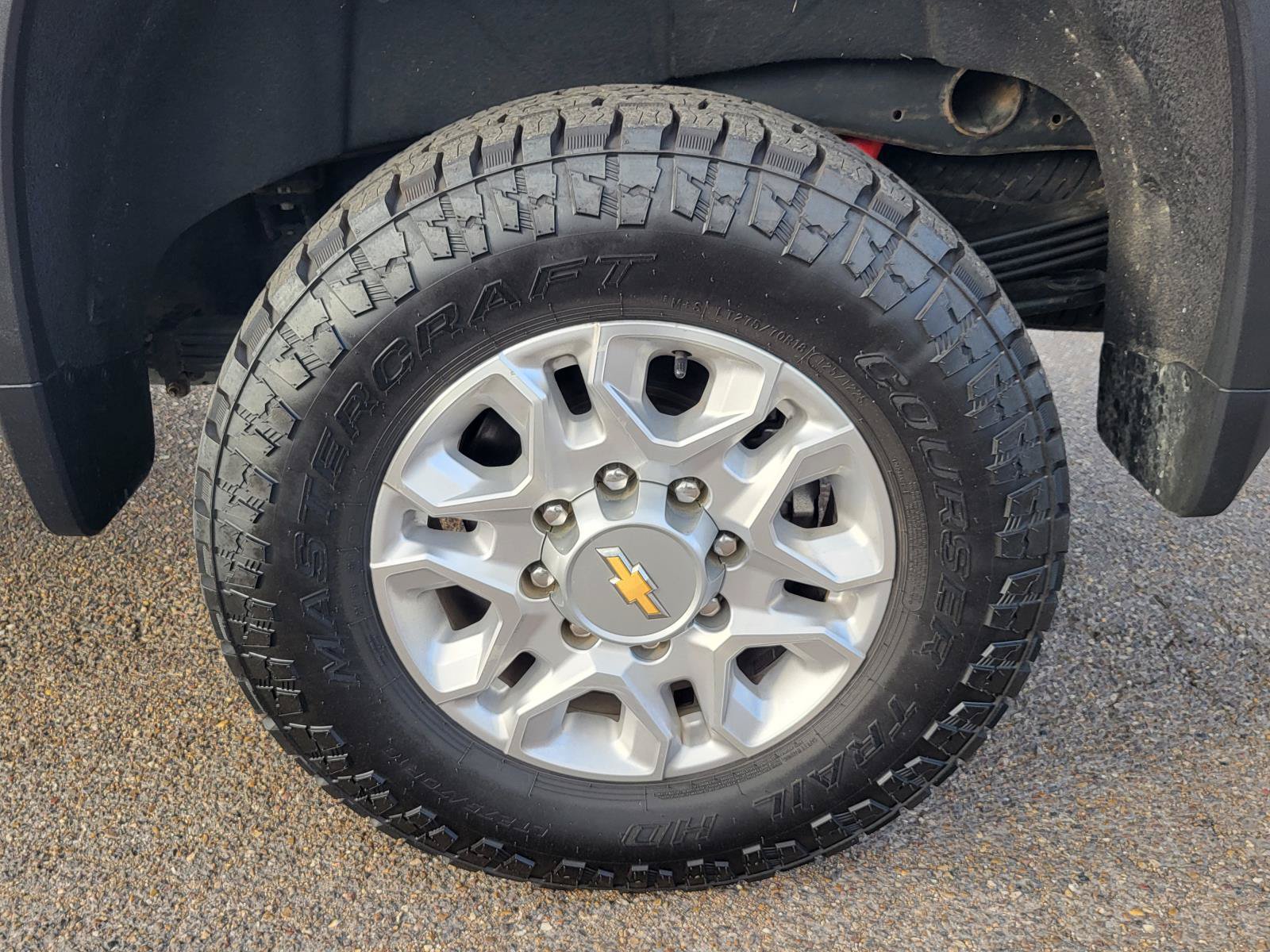 Used 2024 Chevrolet Silverado 2500 LT AWD/4WD image 30