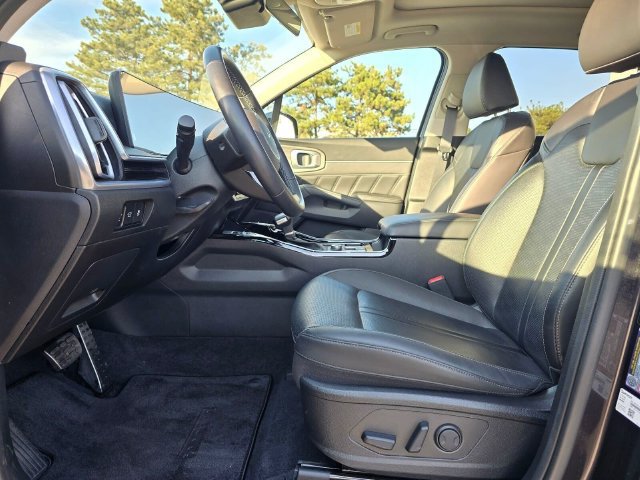 Used 2025 Kia Sorento SX AWD/4WD image 19