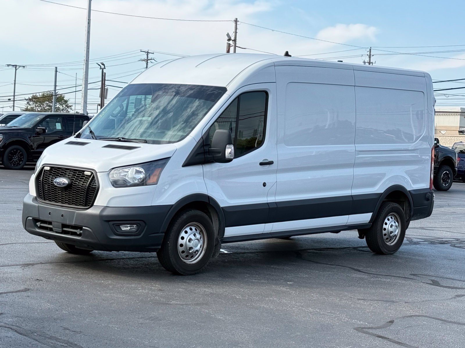 Used 2023 Ford Transit 250 Medium Roof AWD w/ Load Area Protection Package image 8