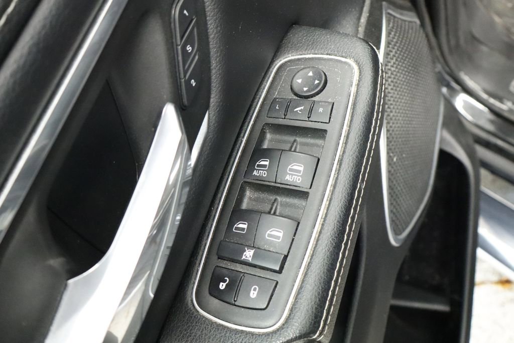 Used 2022 RAM 1500 Laramie AWD/4WD image 35