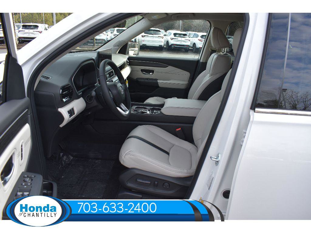 New 2026 Honda Pilot Touring image 28