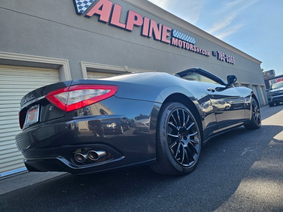 Used 2011 Maserati GranTurismo Convertible RWD image 4