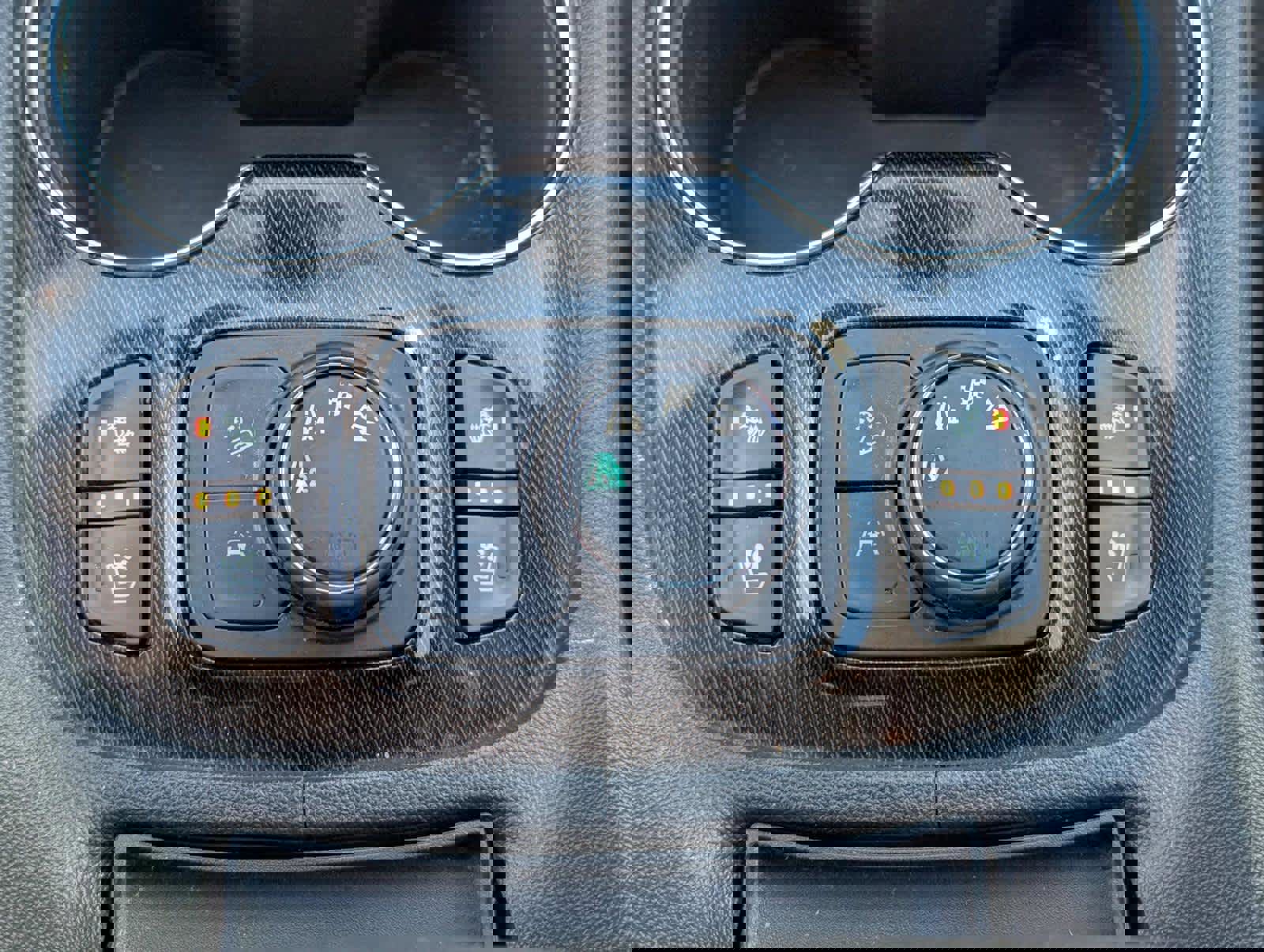 Certified 2023 GMC Acadia AT4 w/ Technology Package image 29