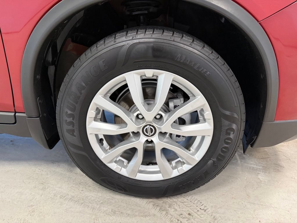 Used 2018 Nissan Rogue SV w/ Premium Package AWD/4WD image 34