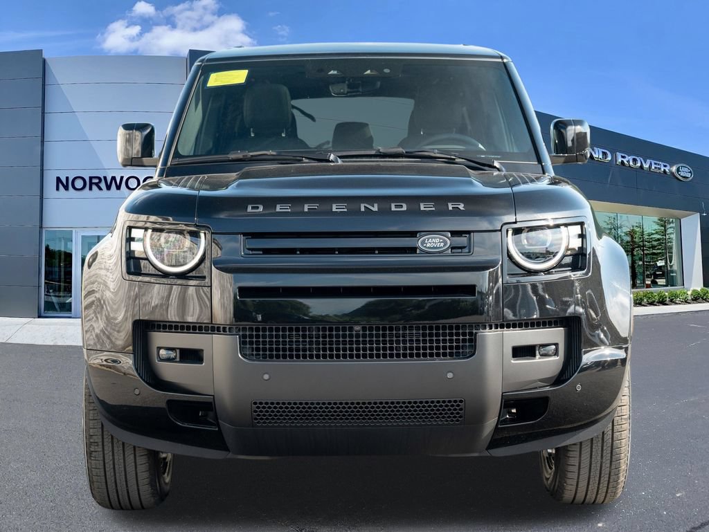 New 2026 Land Rover Defender 110 X-Dynamic SE AWD/4WD image 2