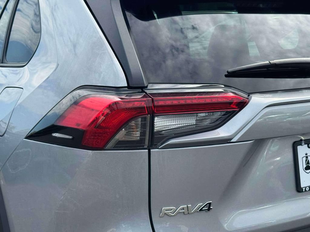 Used 2025 Toyota RAV4 LE AWD/4WD image 13