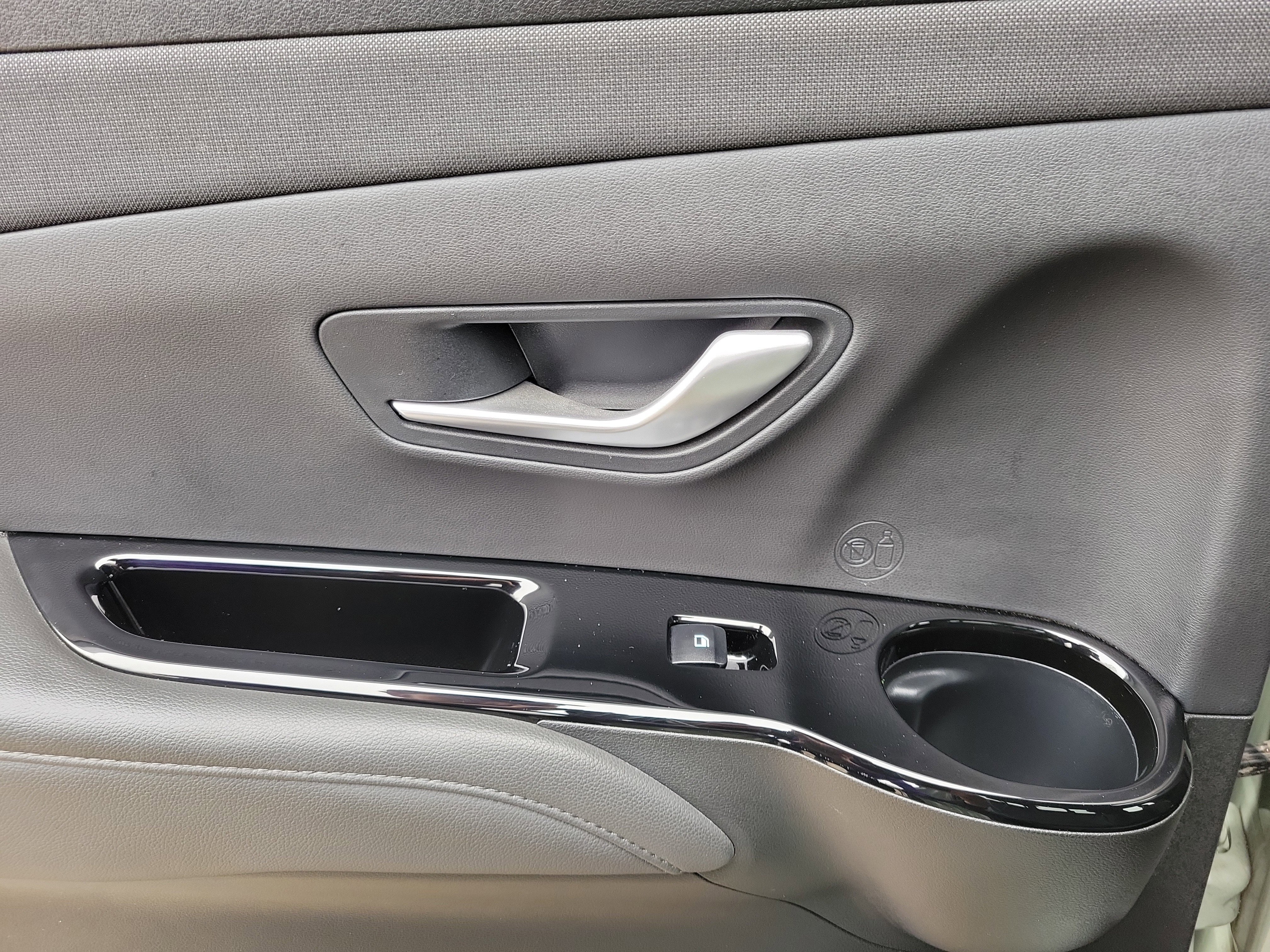 Used 2022 Hyundai Santa Cruz Limited image 12