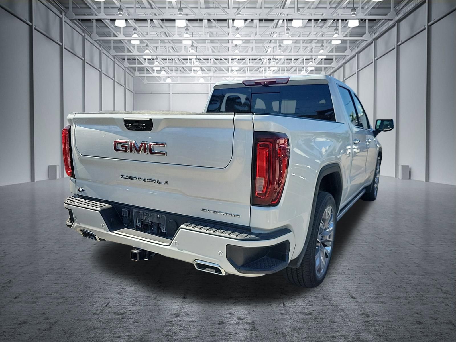 Used 2023 GMC Sierra 1500 Denali w/ Denali Reserve Package AWD/4WD image 3