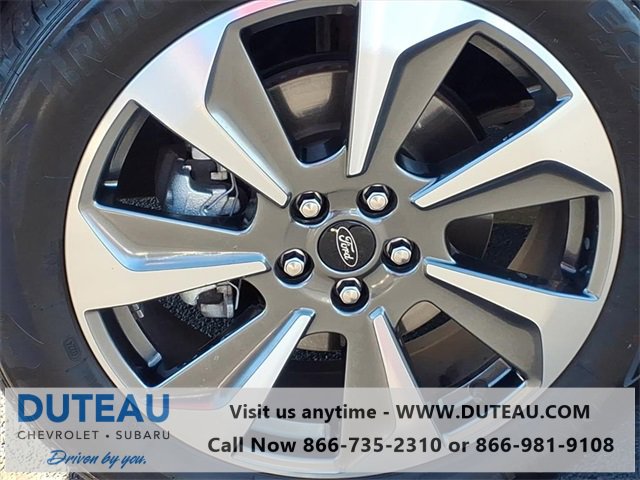 Used 2024 Ford Escape Platinum w/ Premium Technology Package image 4