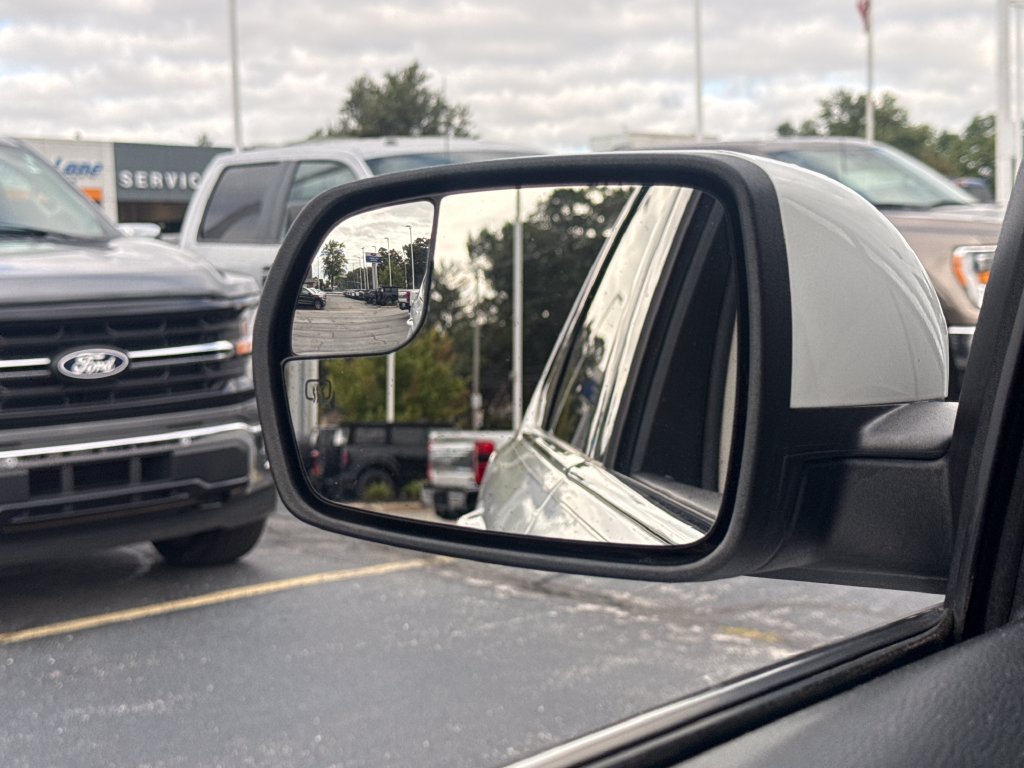 Used 2015 Ford Edge SEL FWD image 37
