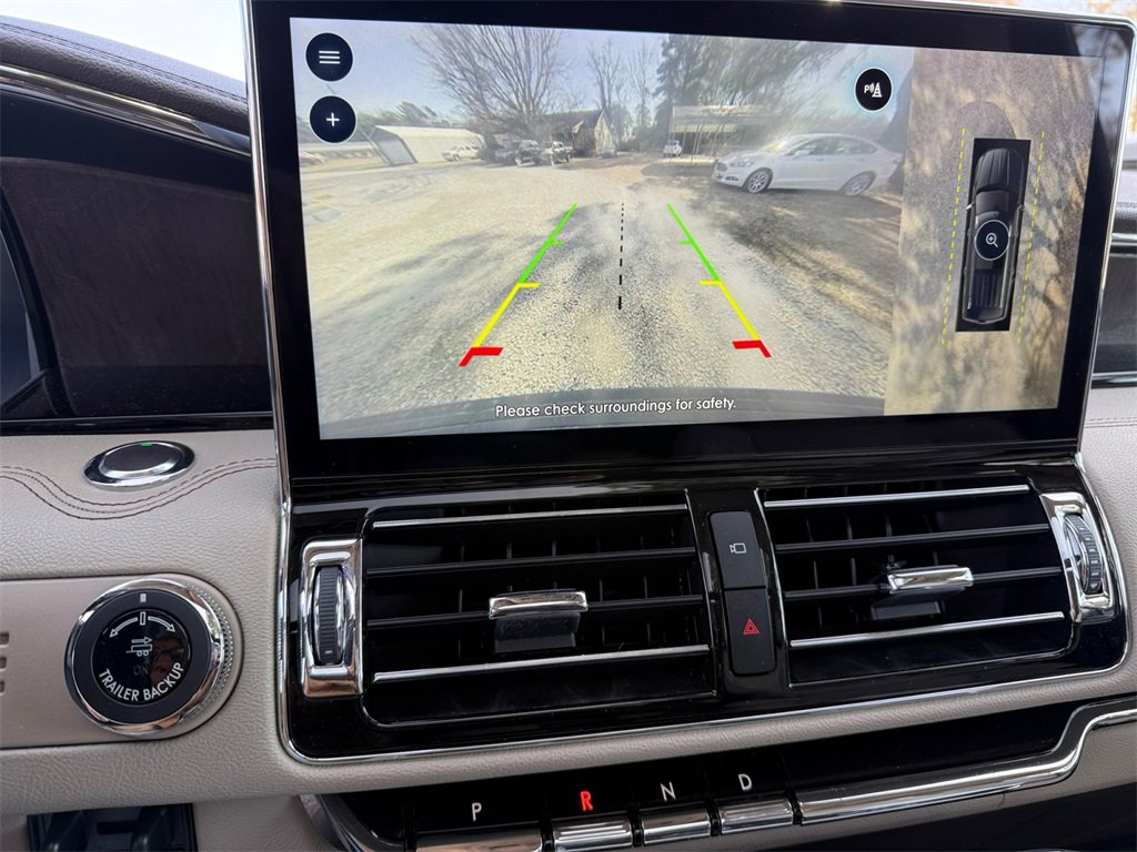 Used 2023 Lincoln Navigator L Reserve image 13