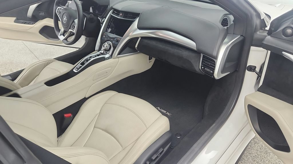 Used 2017 Acura NSX AWD/4WD image 27