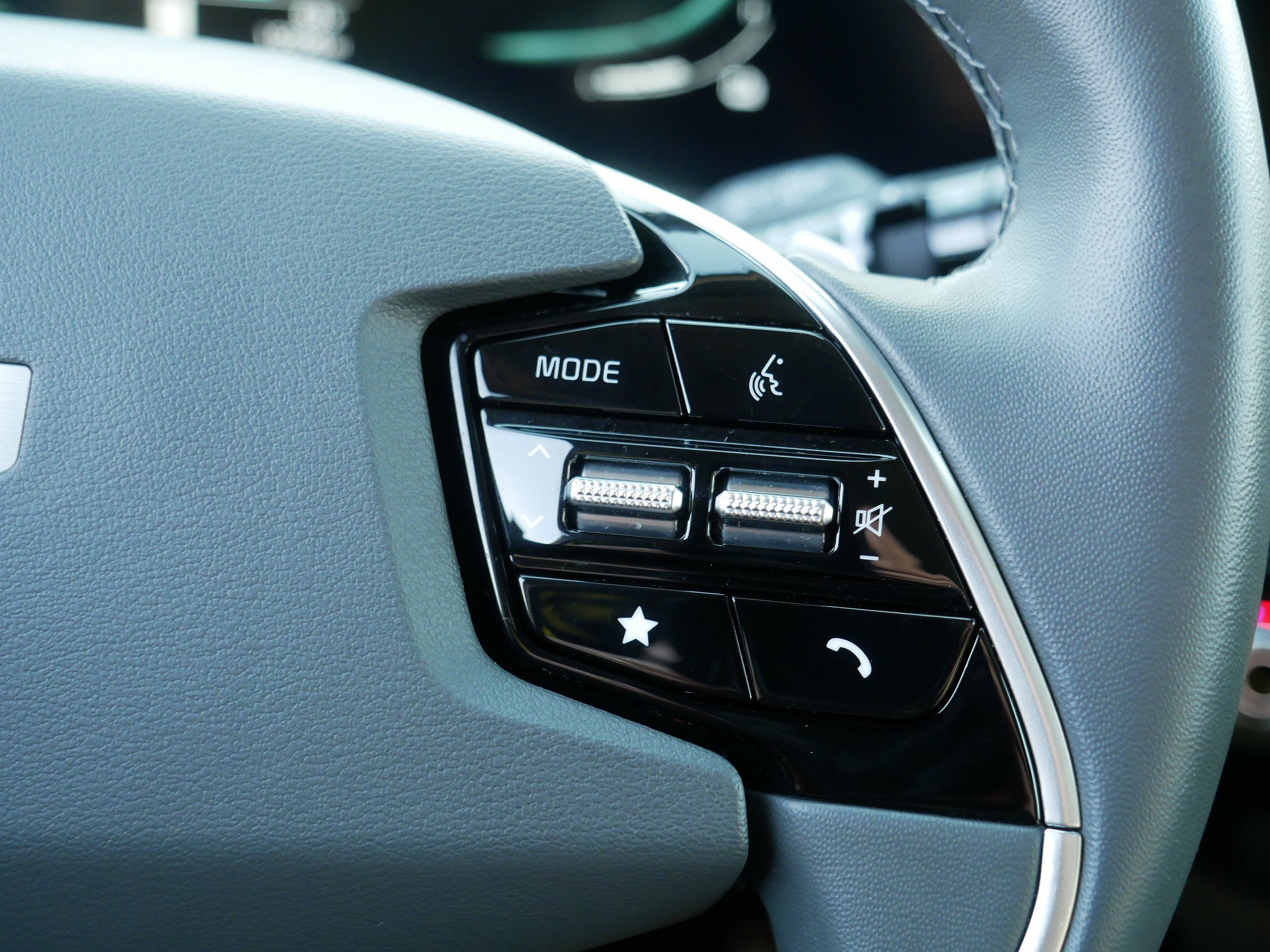 Certified 2023 Kia Niro EX Touring FWD image 29
