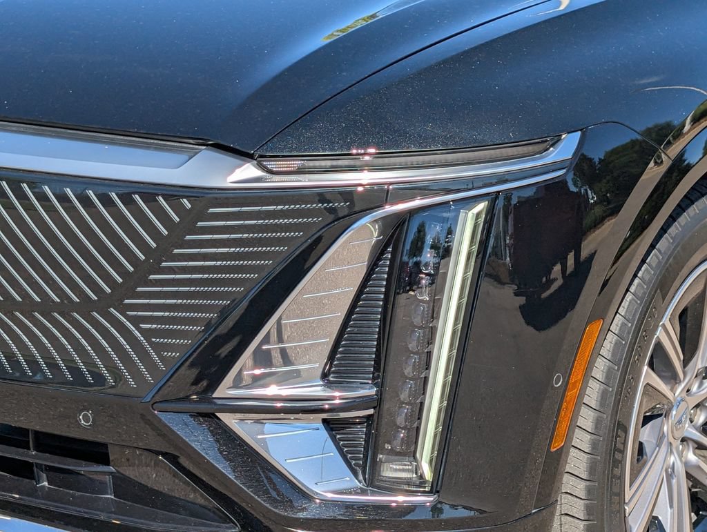 Certified 2024 Cadillac Lyriq Sport AWD/4WD image 8