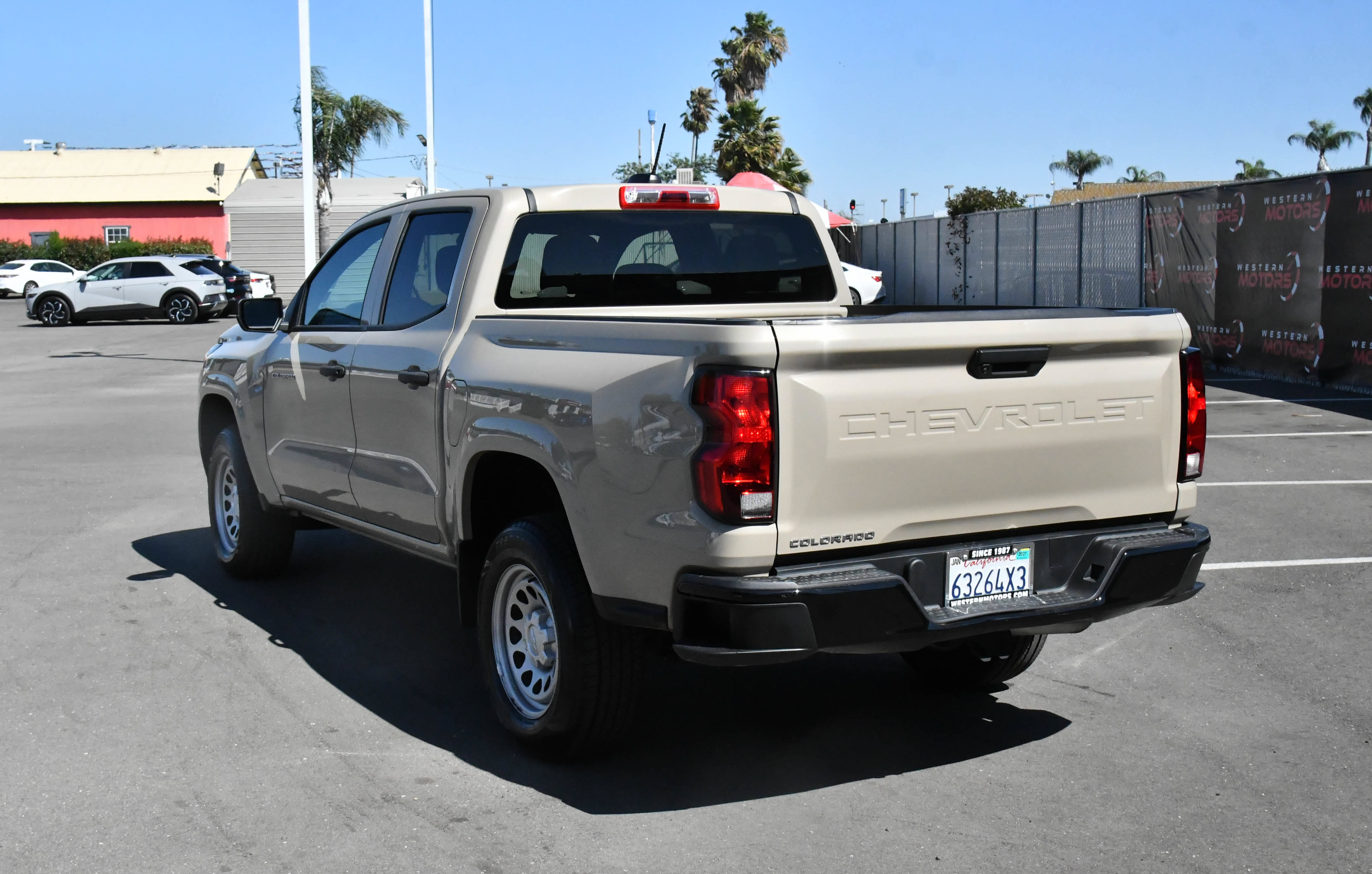 Used 2023 Chevrolet Colorado W/T RWD image 6