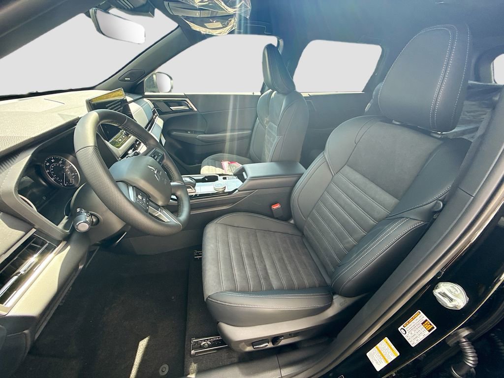 New 2026 Mitsubishi Outlander LE FWD image 20