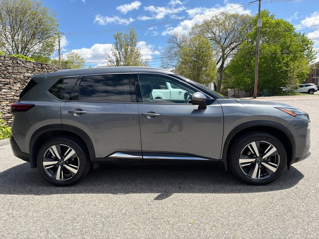 Used 2023 Nissan Rogue SL AWD/4WD image 7