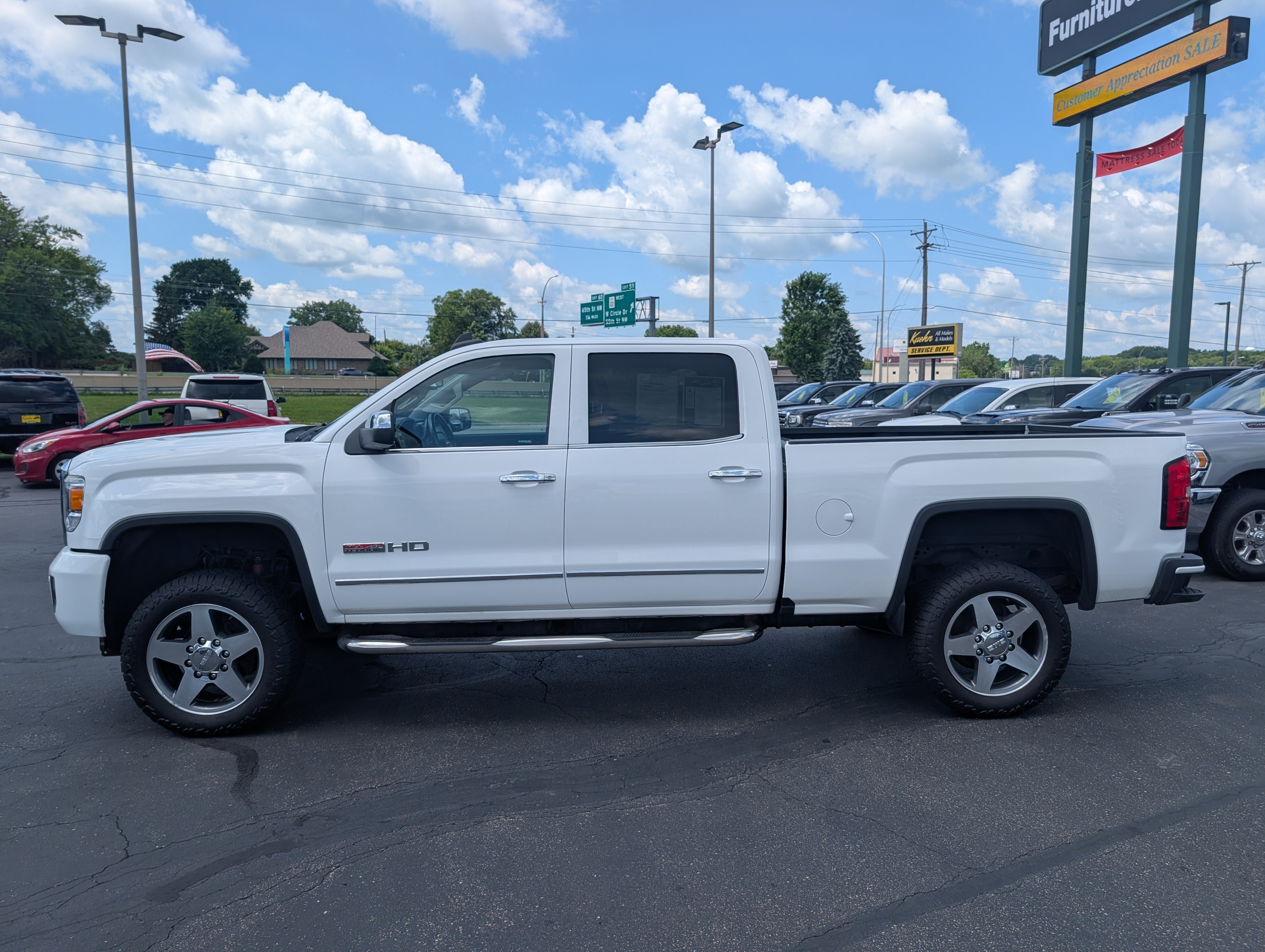 Used 2016 GMC Sierra 2500 SLT w/ All-Terrain HD Package AWD/4WD image 5