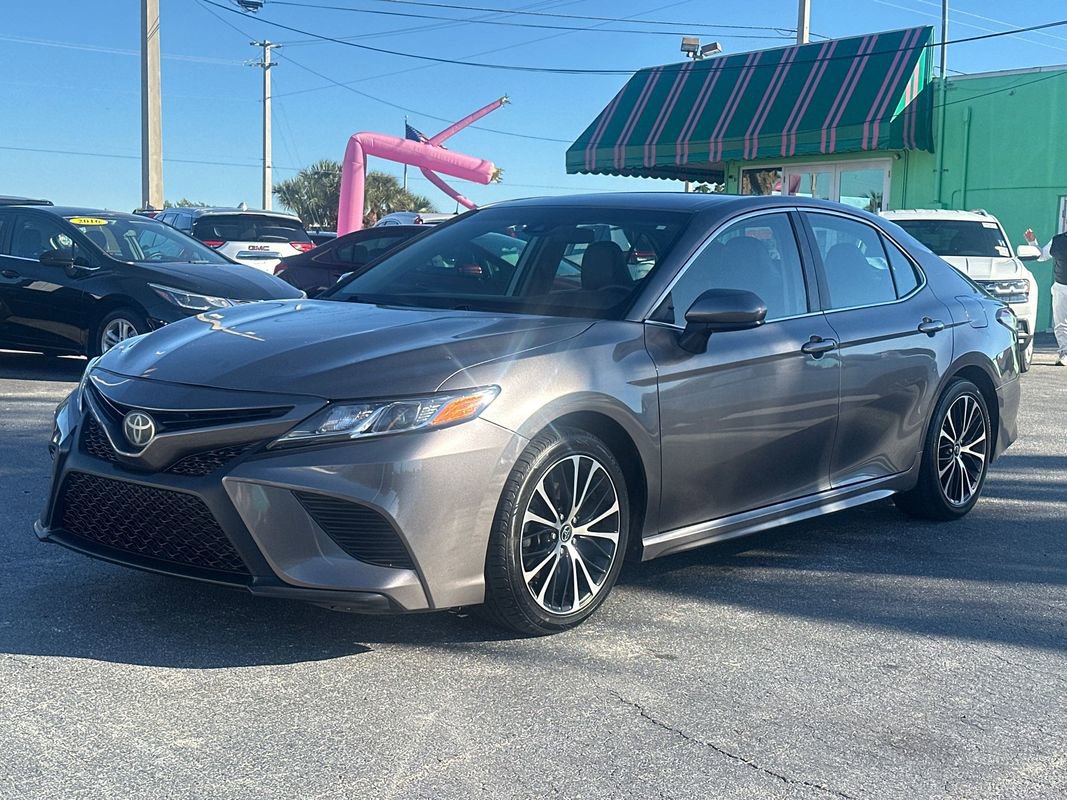 Used 2018 Toyota Camry SE