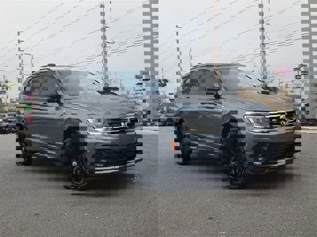 Certified 2021 Volkswagen Tiguan SE R-Line