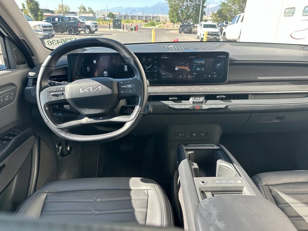 Used 2024 Kia EV9 Land AWD/4WD image 7
