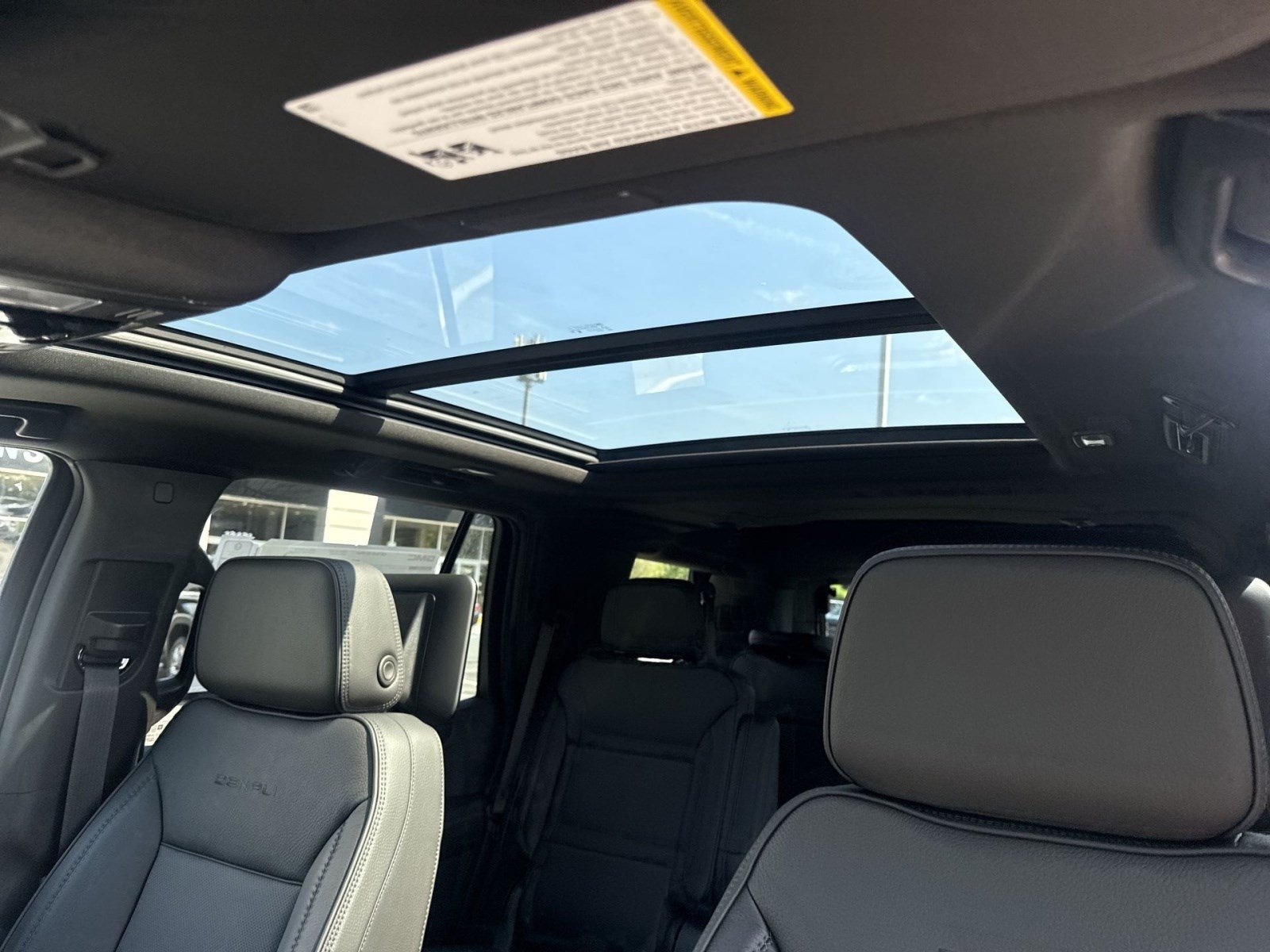 New 2026 GMC Yukon Denali w/ Advanced Technology Package AWD/4WD image 19