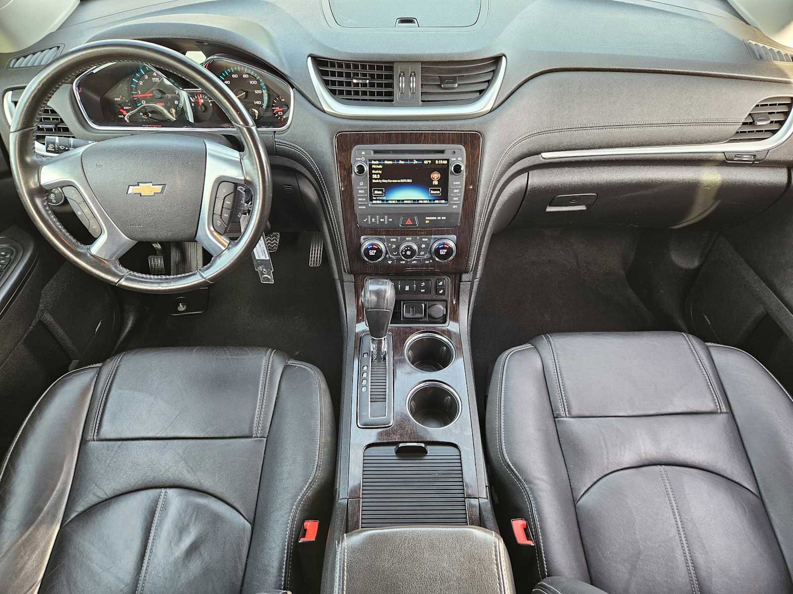 Used 2017 Chevrolet Traverse LT image 24