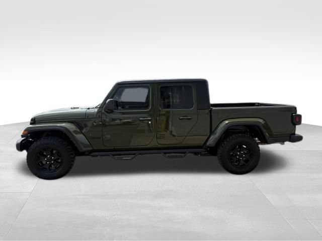 Used 2023 Jeep Gladiator Sport AWD/4WD image 12