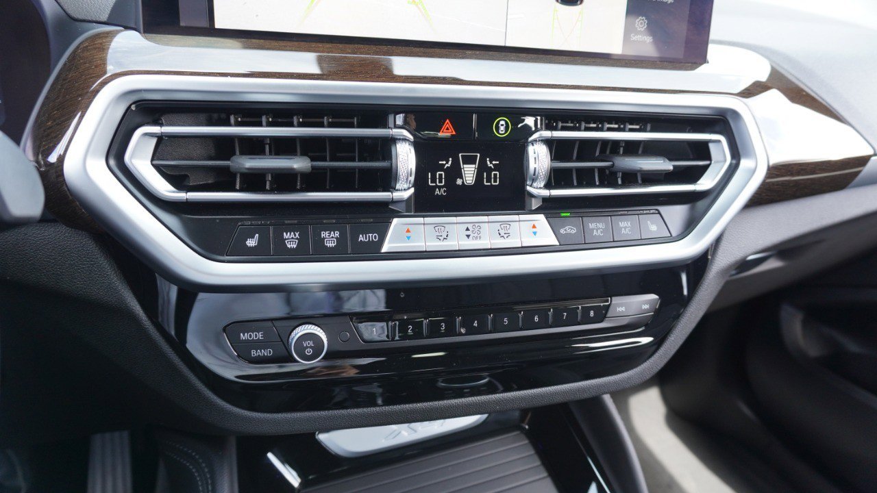 Used 2025 BMW X4 xDrive30i w/ Premium Package AWD/4WD image 19