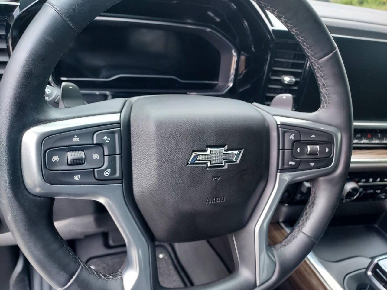 Used 2024 Chevrolet Silverado 1500 LT Trail Boss w/ LT Trail Boss Premium Package AWD/4WD image 14