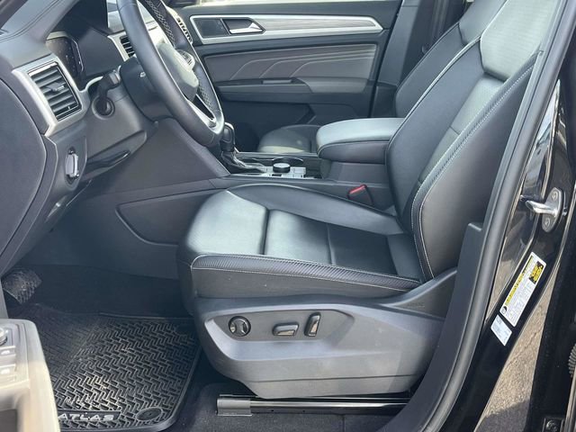 Used 2022 Volkswagen Atlas Cross Sport SE image 13