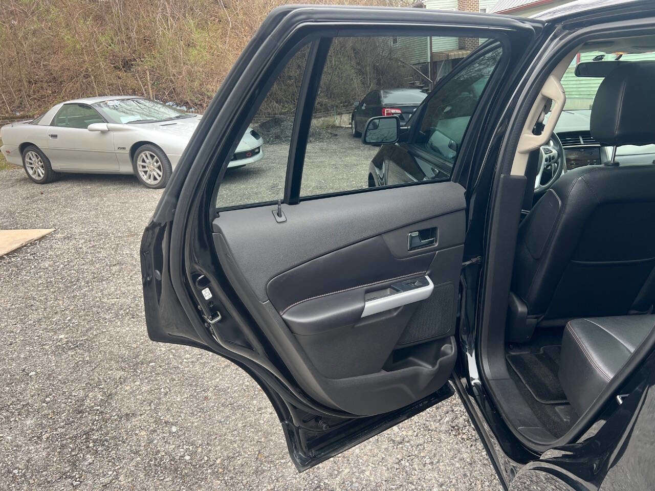 Used 2013 Ford Edge SEL image 28