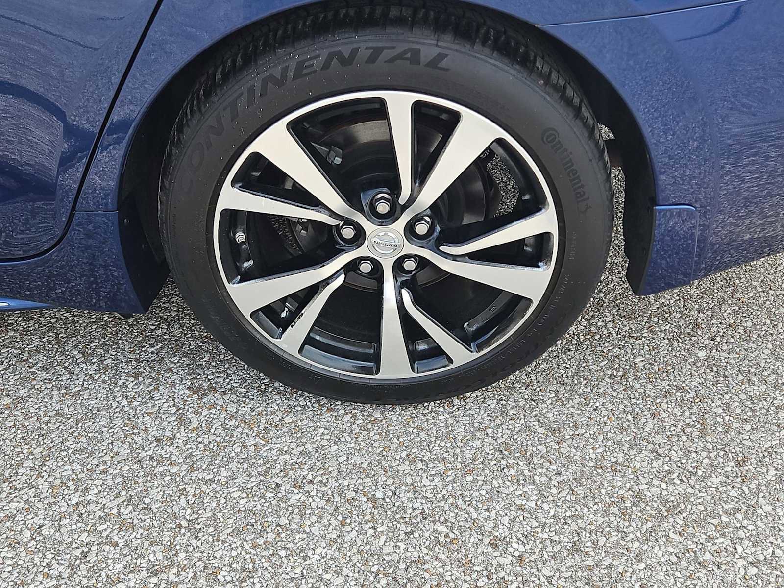 Used 2017 Nissan Maxima Platinum image 14