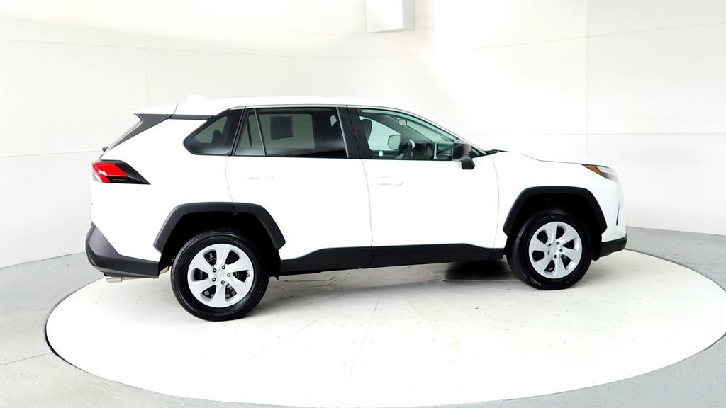 Used 2024 Toyota RAV4 LE AWD/4WD image 6