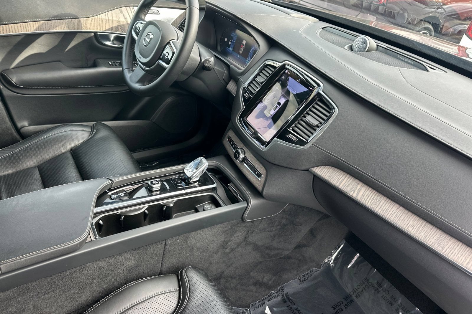 Used 2023 Volvo XC90 T8 Ultimate w/ Lounge Package AWD/4WD image 19